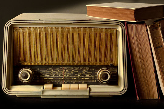vecchia radio da mobile
